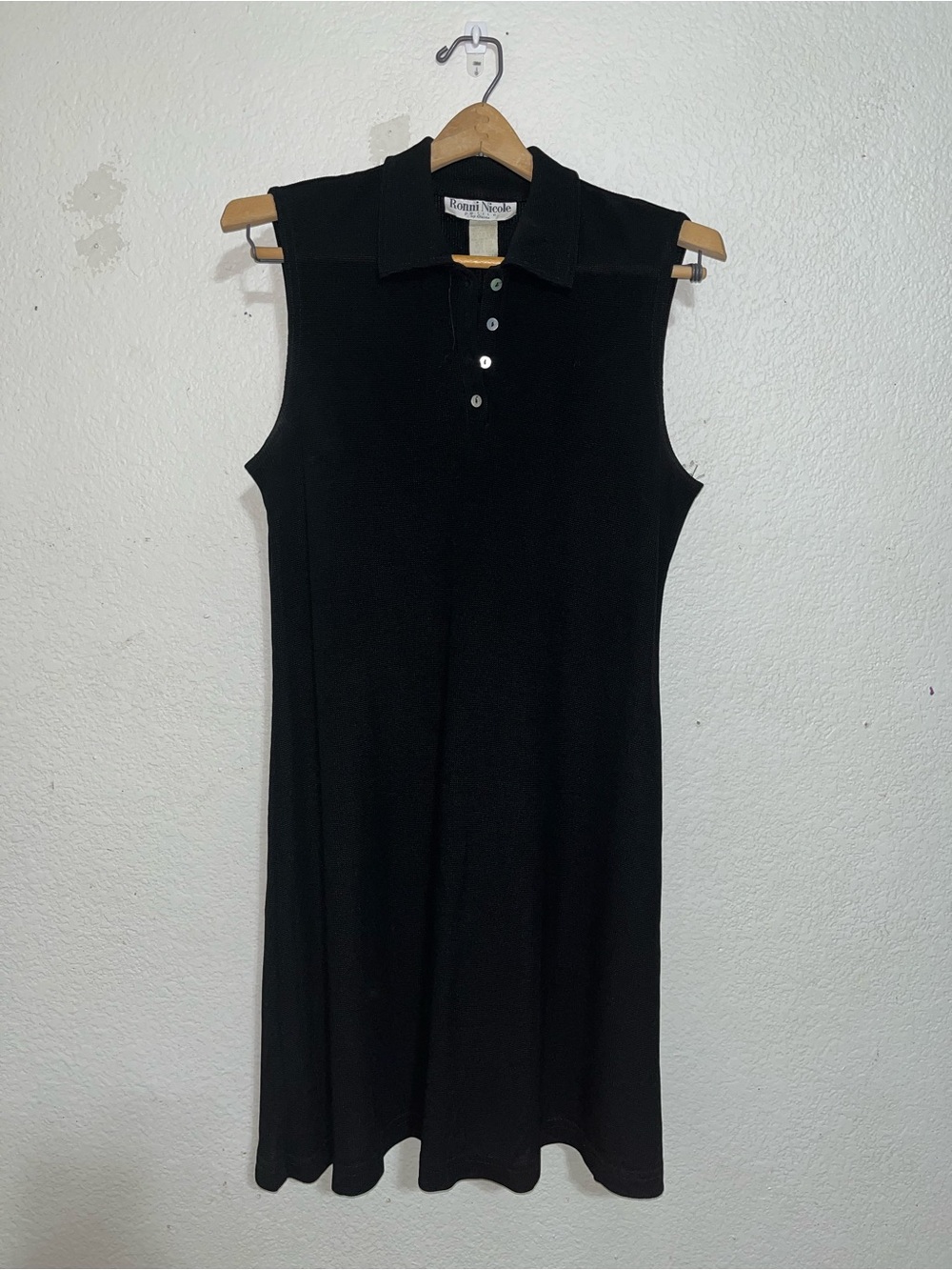 VTG Ronni Nicole Black Sleeveless Polo Dress